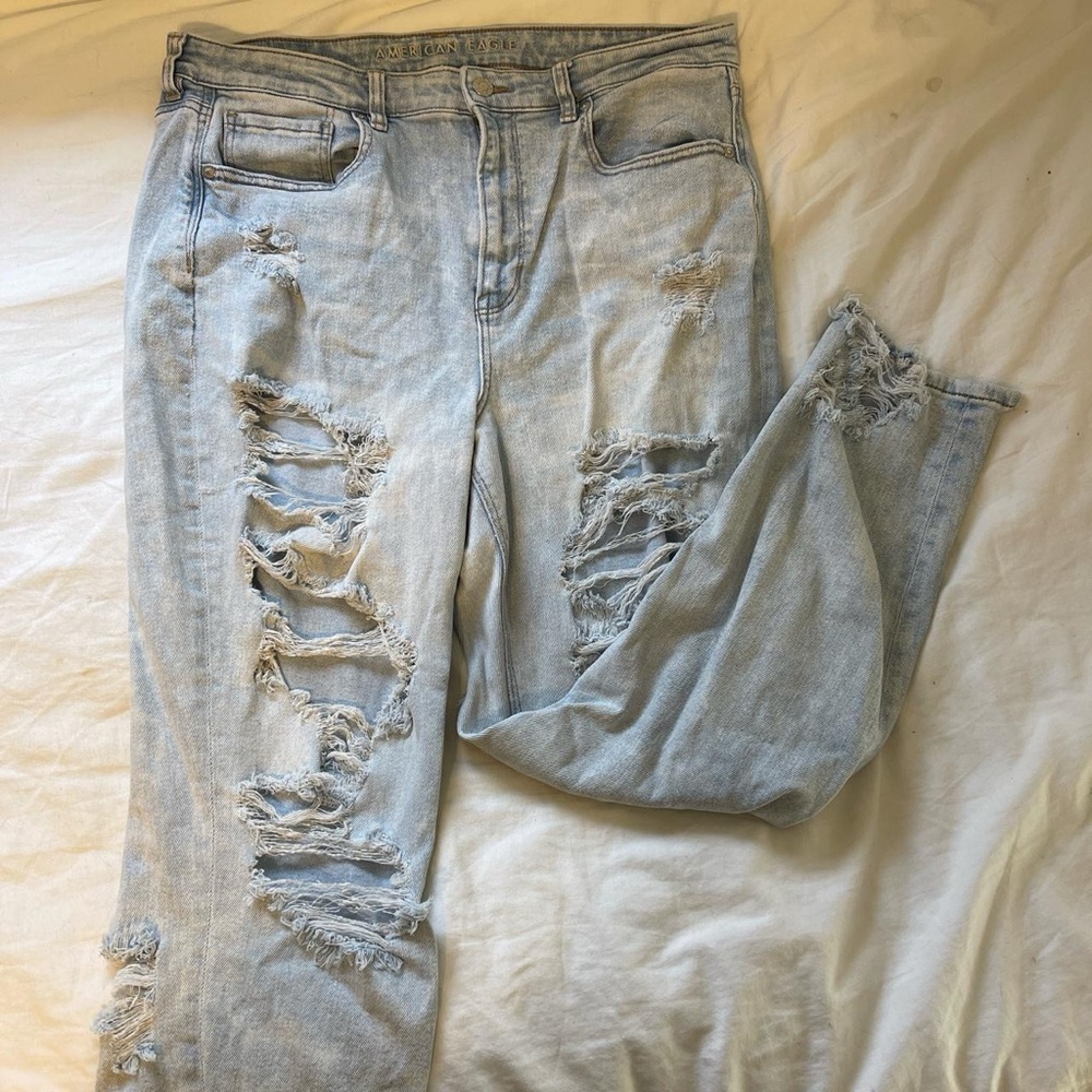 AE American Eagle Ripped Mom Jeans